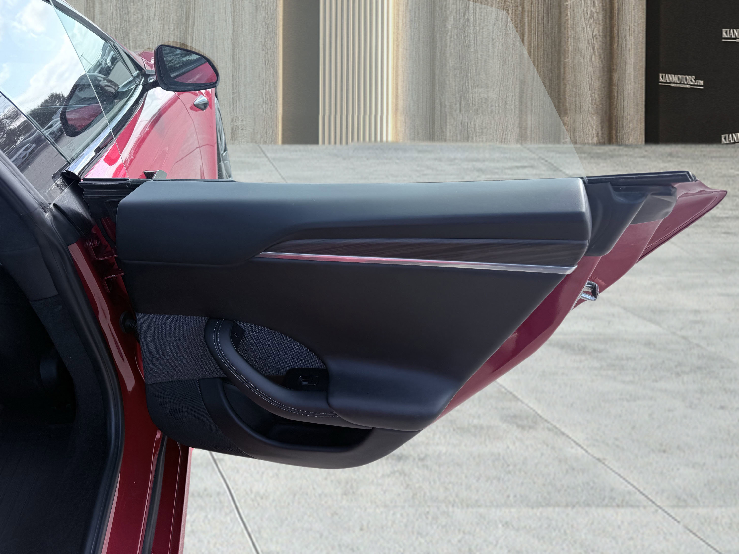 Used 2022 Tesla Model S image 39