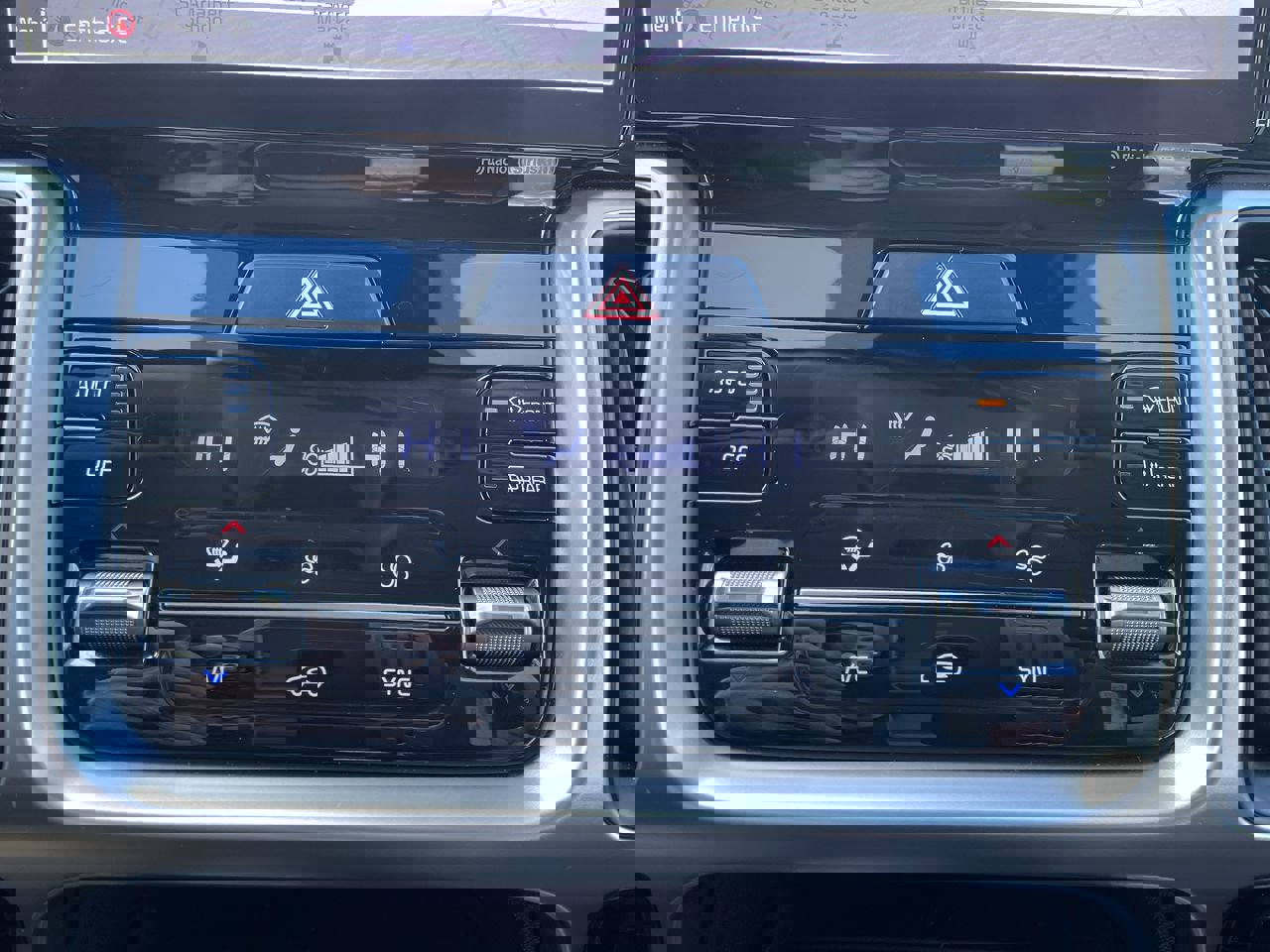 Used 2022 Kia Sorento S w/ Panoramic Sunroof Package image 17