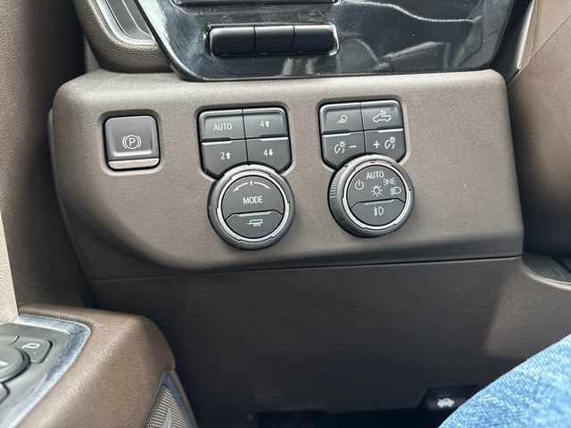Certified 2023 Chevrolet Silverado 1500 LTZ w/ Technology Package AWD/4WD image 17