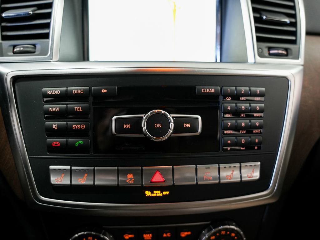 Used 2014 Mercedes-Benz GL 550 4MATIC image 19