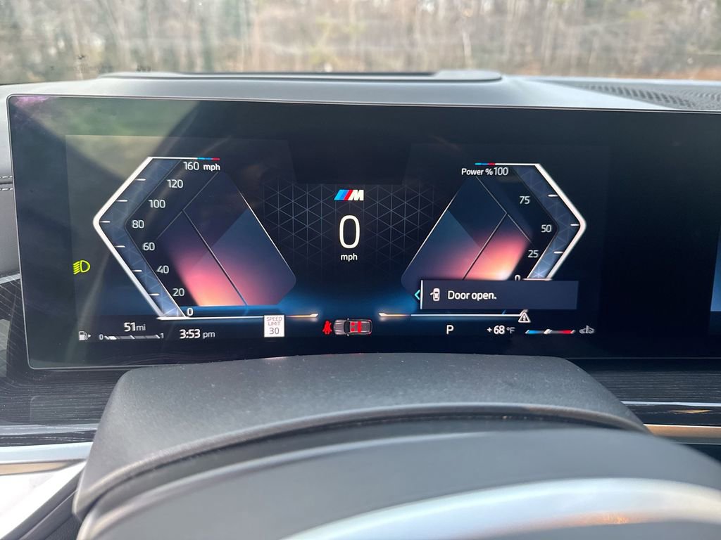 Used 2023 BMW X7 M60i image 21