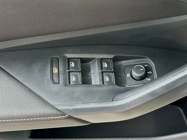 Used 2024 Volkswagen Jetta SE image 27