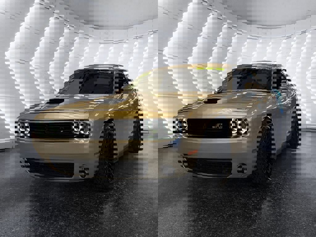 Used 2020 Dodge Challenger R/T image 3