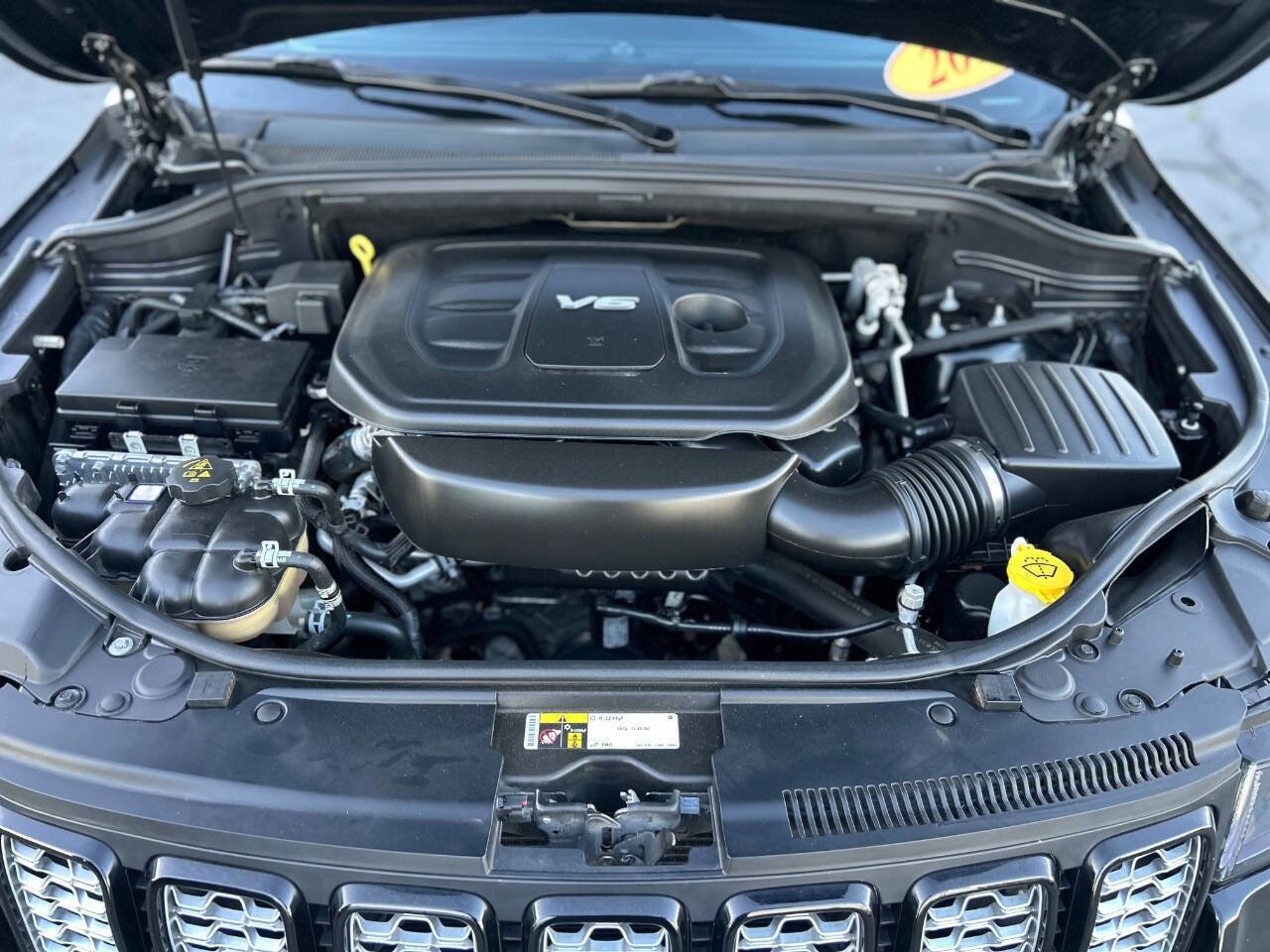 Used 2018 Jeep Grand Cherokee Altitude RWD image 19