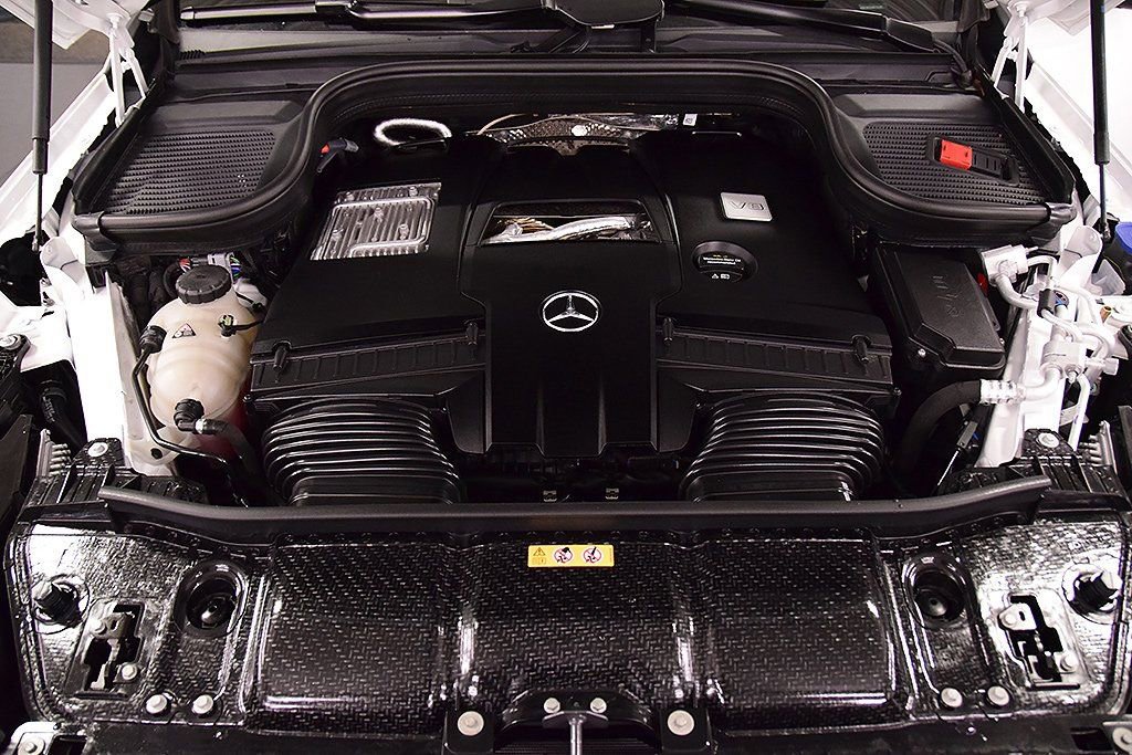 Used 2025 Mercedes-Benz GLS 580 4MATIC image 39