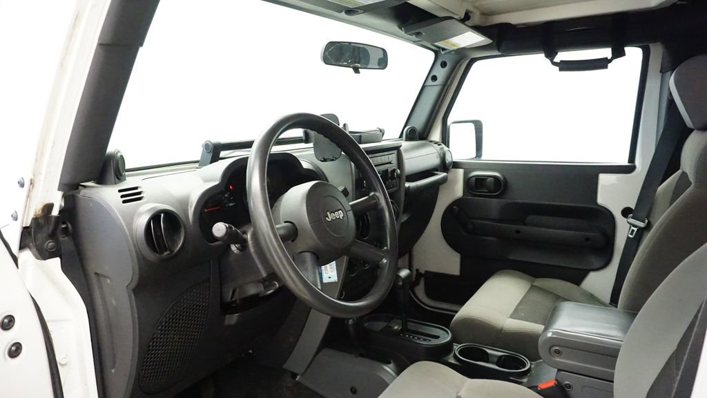 Used 2009 Jeep Wrangler X image 17