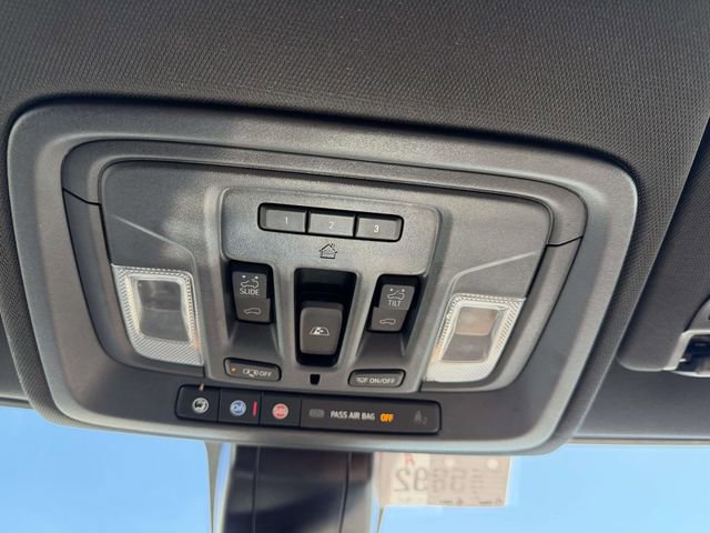 Used 2022 Chevrolet Silverado 3500 High Country w/ Safety Package II image 35