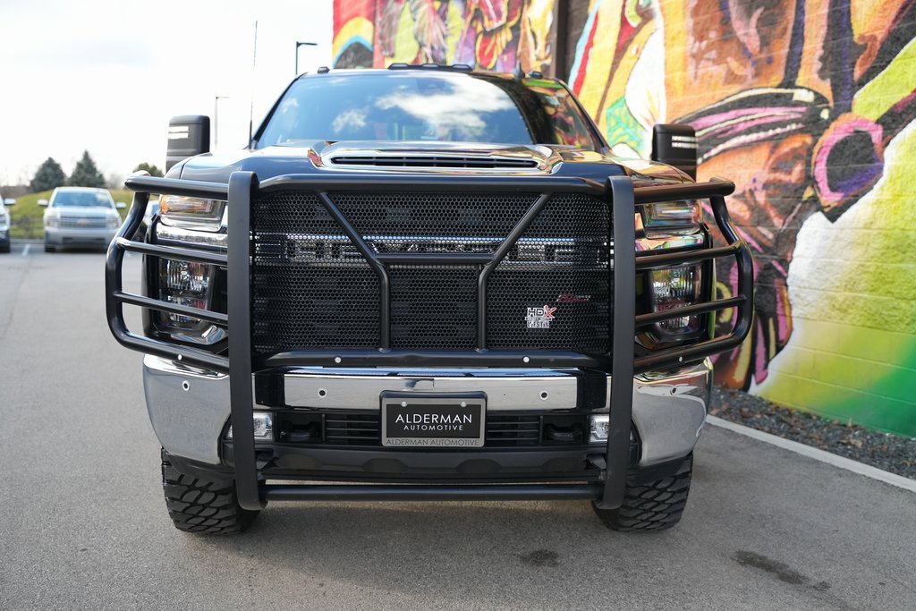 Used 2022 Chevrolet Silverado 2500 LT w/ Convenience Package image 2