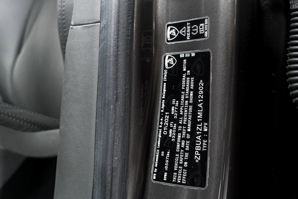 Used 2021 Lamborghini Urus image 12