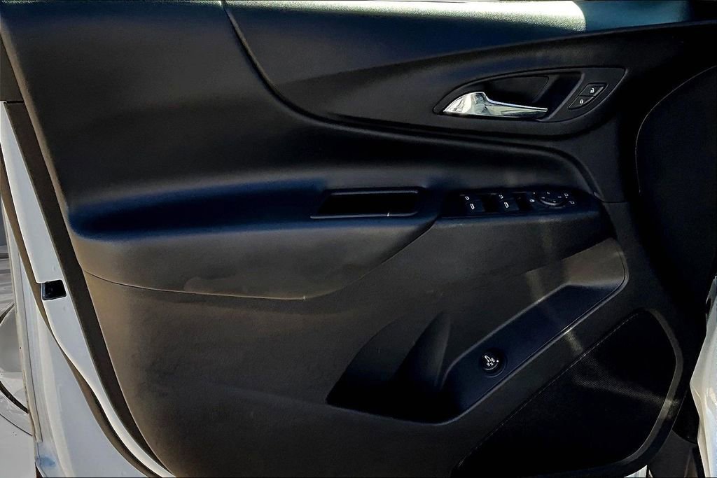 Used 2022 Chevrolet Equinox LT image 17