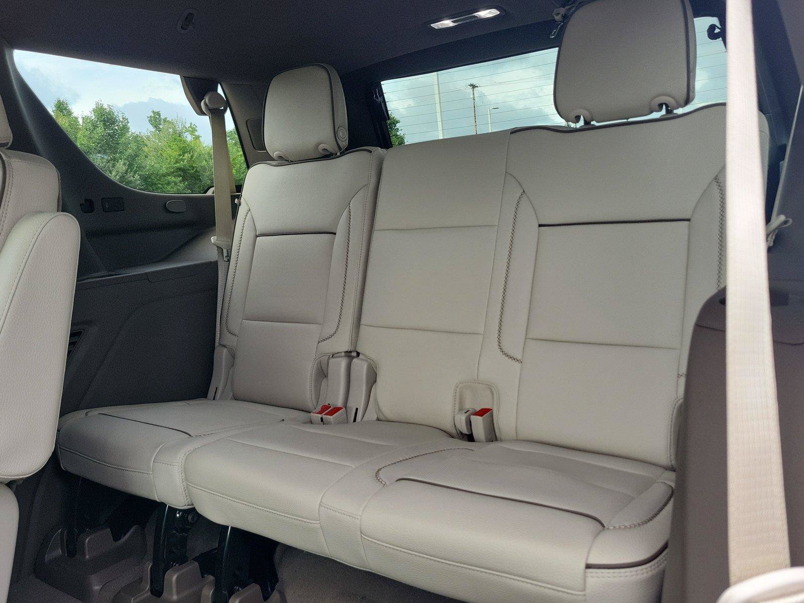 New 2026 GMC Yukon Denali w/ Denali Reserve Package AWD/4WD image 17