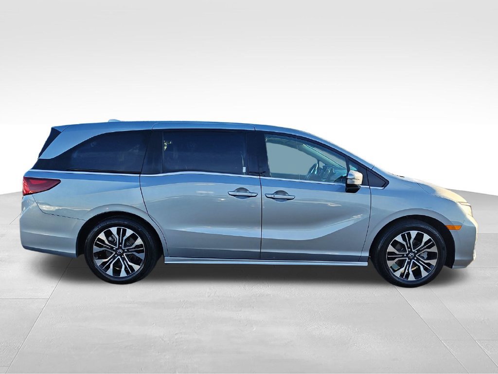 Used 2025 Honda Odyssey Elite image 6