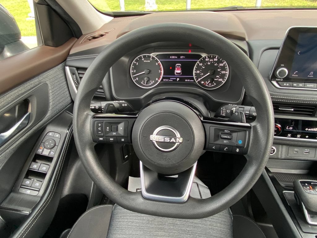 Used 2023 Nissan Rogue SV FWD image 12