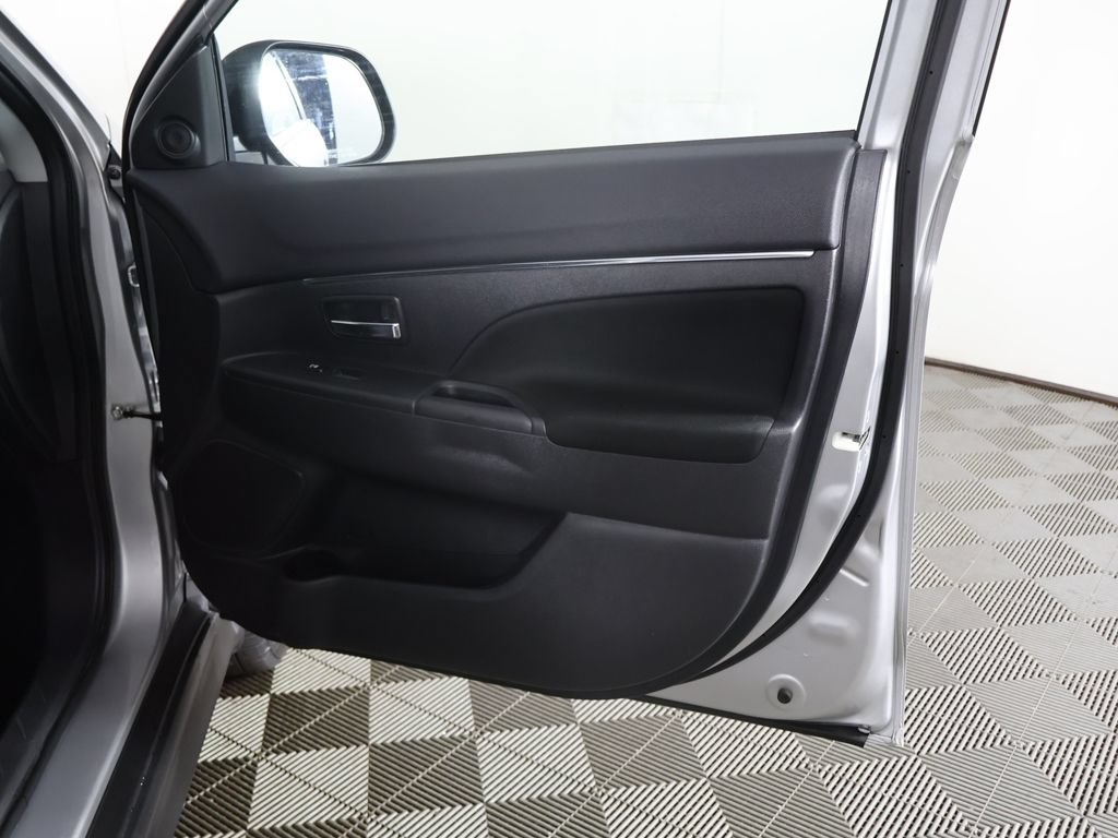 Used 2023 Mitsubishi Outlander Sport ES AWD/4WD image 18