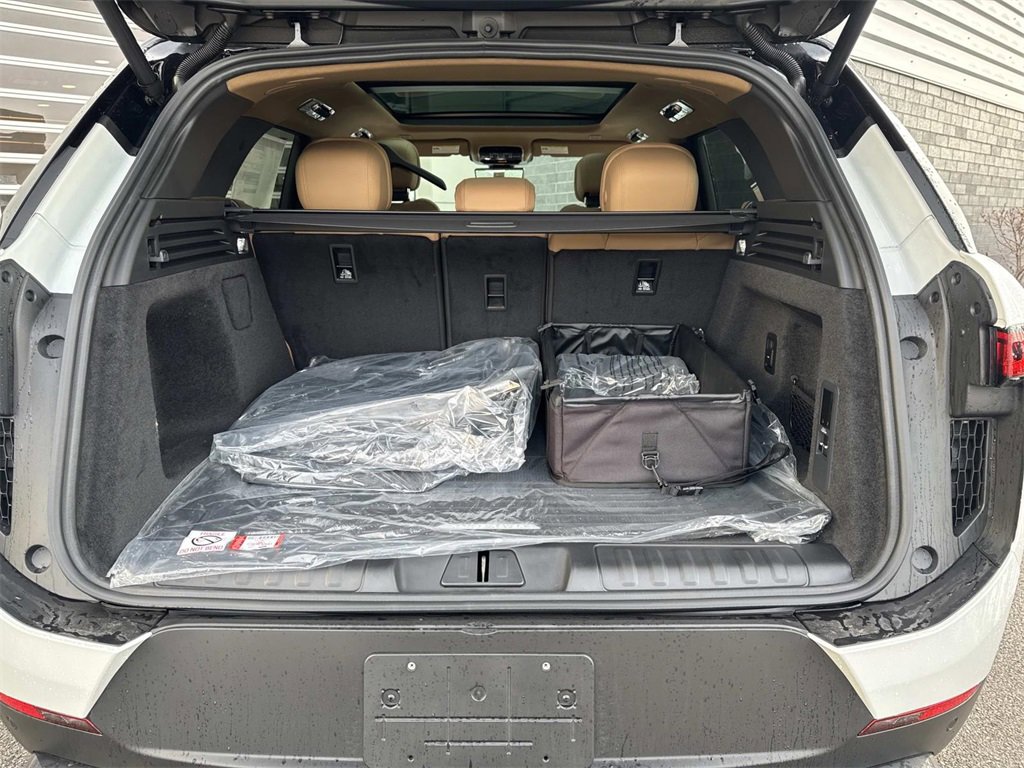 New 2026 Land Rover Range Rover Sport SE image 6