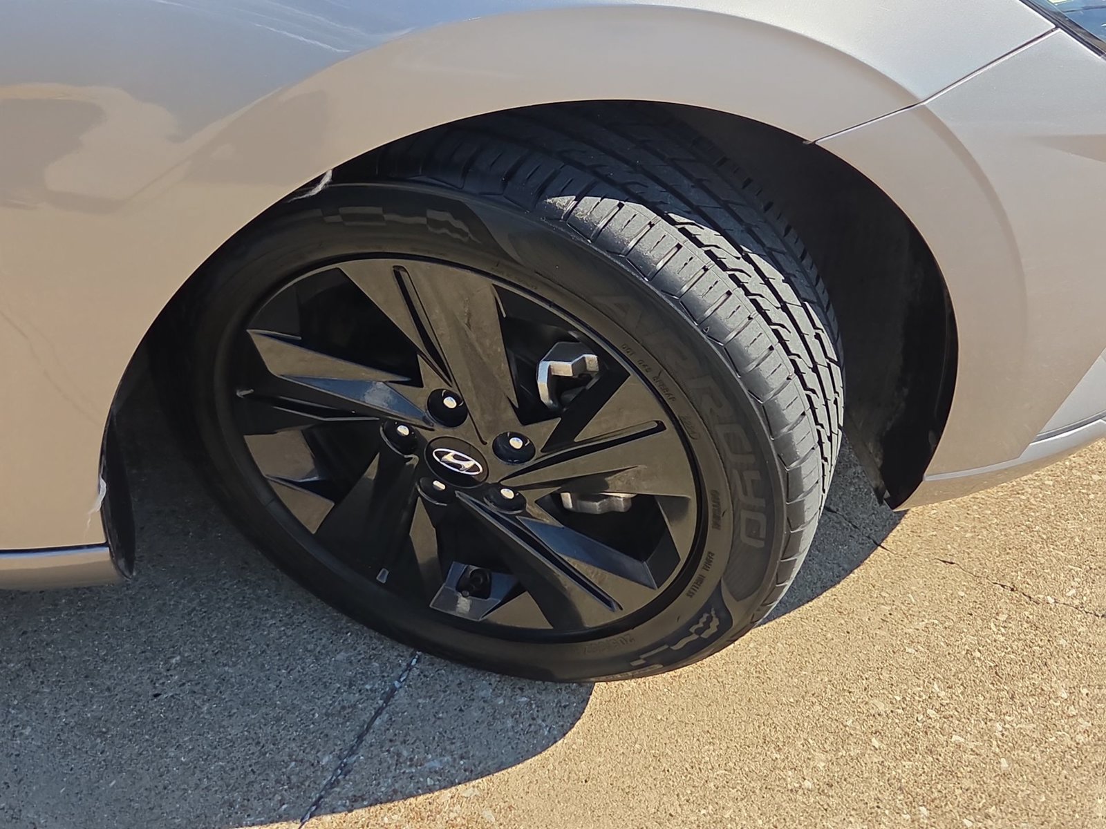 Used 2021 Hyundai Elantra SEL FWD image 30