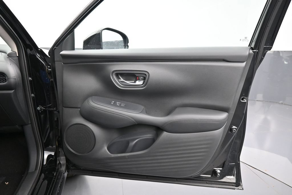 New 2027 Honda HR-V LX image 32