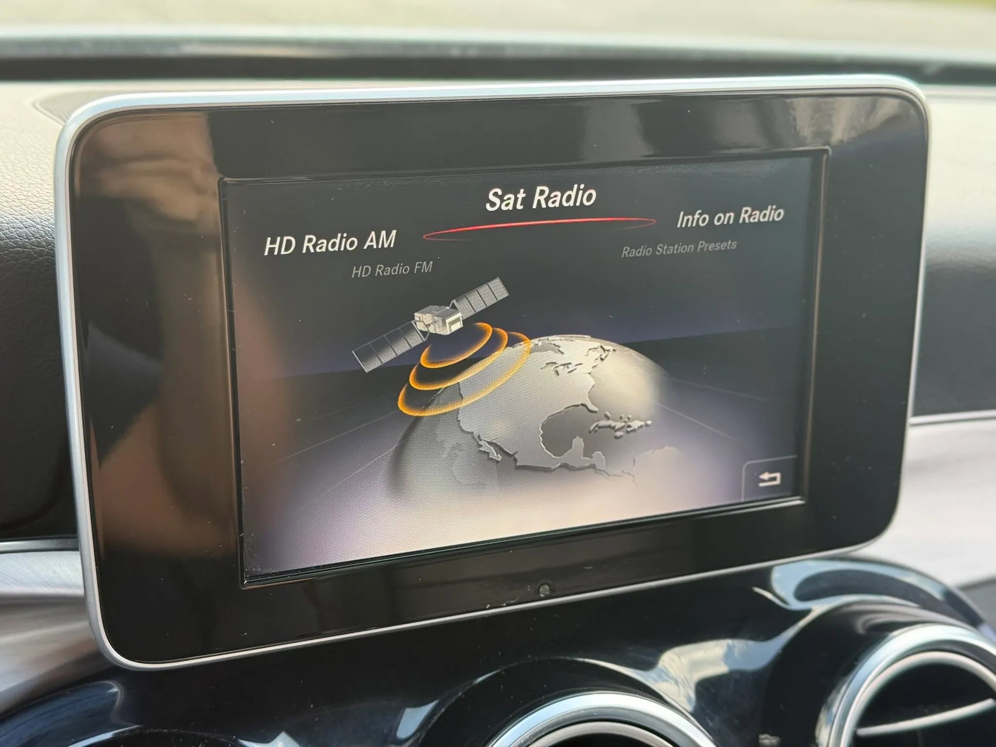 Used 2018 Mercedes-Benz C 300 Coupe image 27