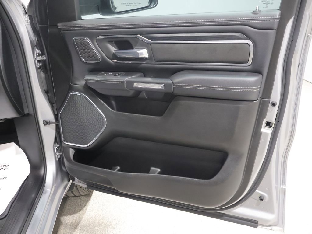 Used 2024 RAM 1500 Laramie AWD/4WD image 23