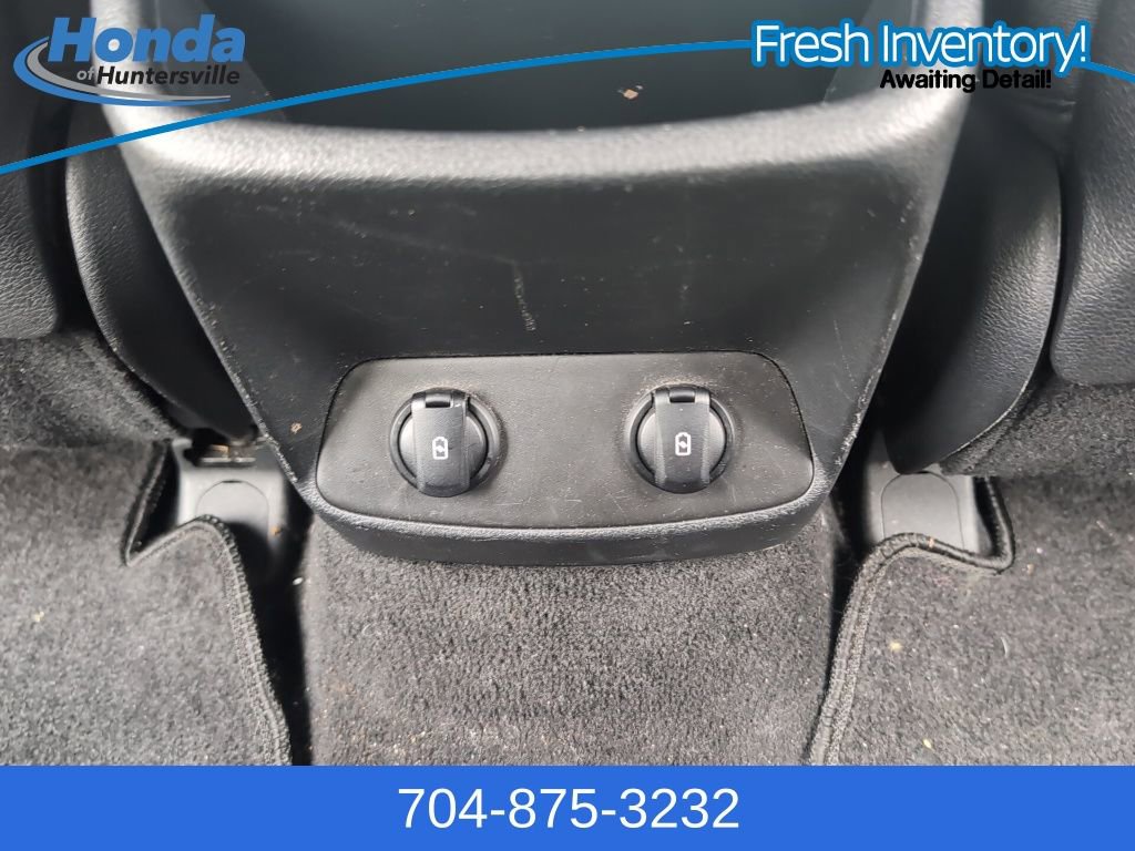 Used 2019 Hyundai Santa Fe SE image 19