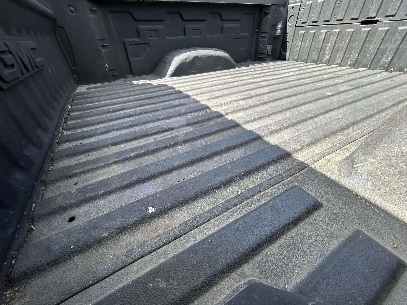 Used 2021 GMC Sierra 2500 SLT w/ SLT Premium Package image 16