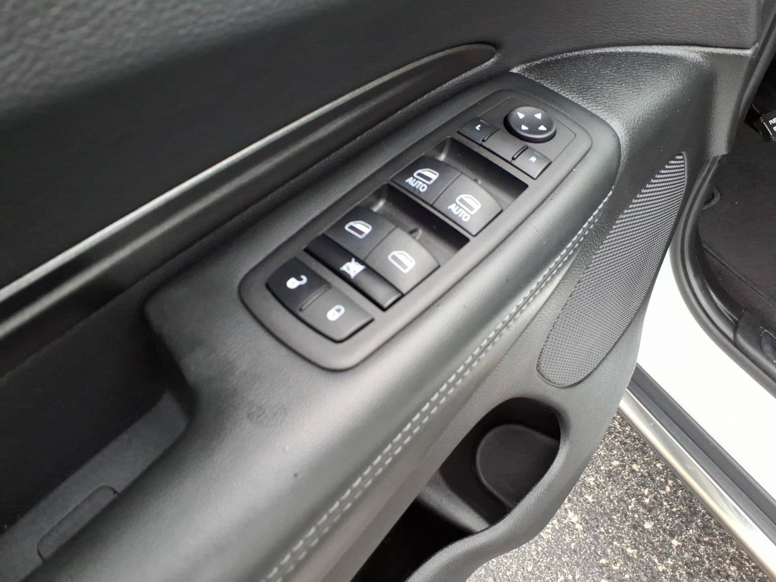 Used 2023 Dodge Durango SXT Launch Edition AWD/4WD image 13