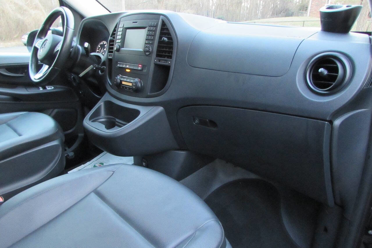 Used 2018 Mercedes-Benz Metris Passenger image 36