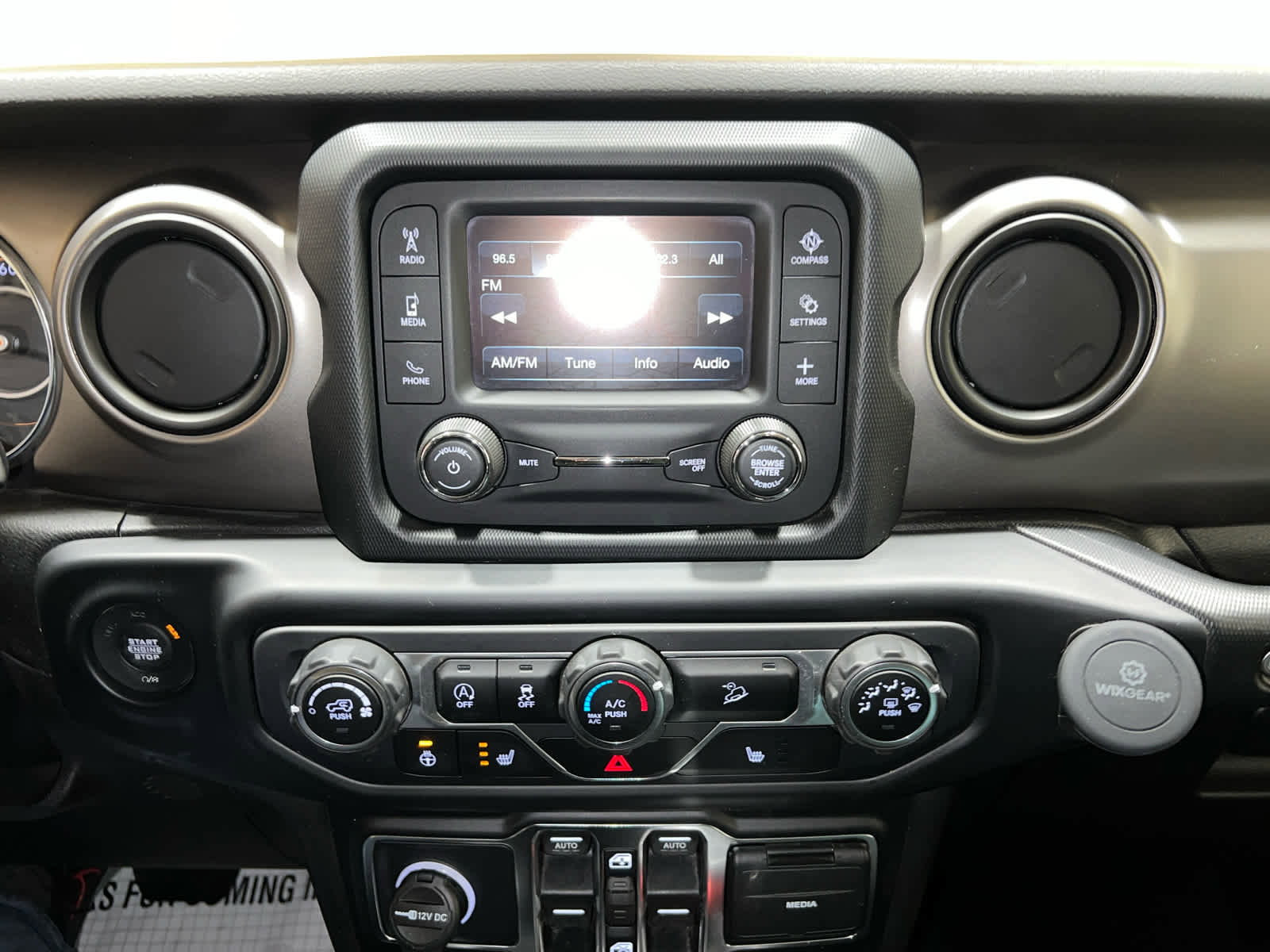 Used 2018 Jeep Wrangler Unlimited Sport S image 25