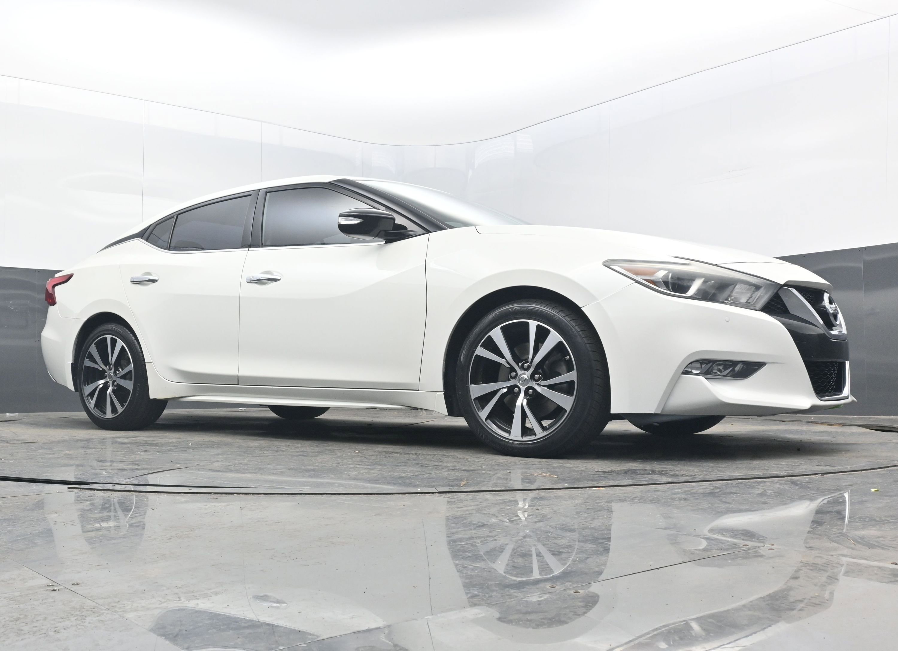Used 2018 Nissan Maxima 3.5 SV image 18