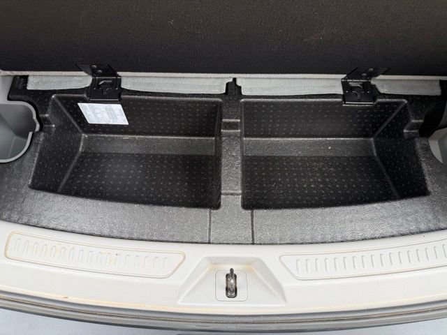Used 2018 GMC Acadia SLT FWD image 14