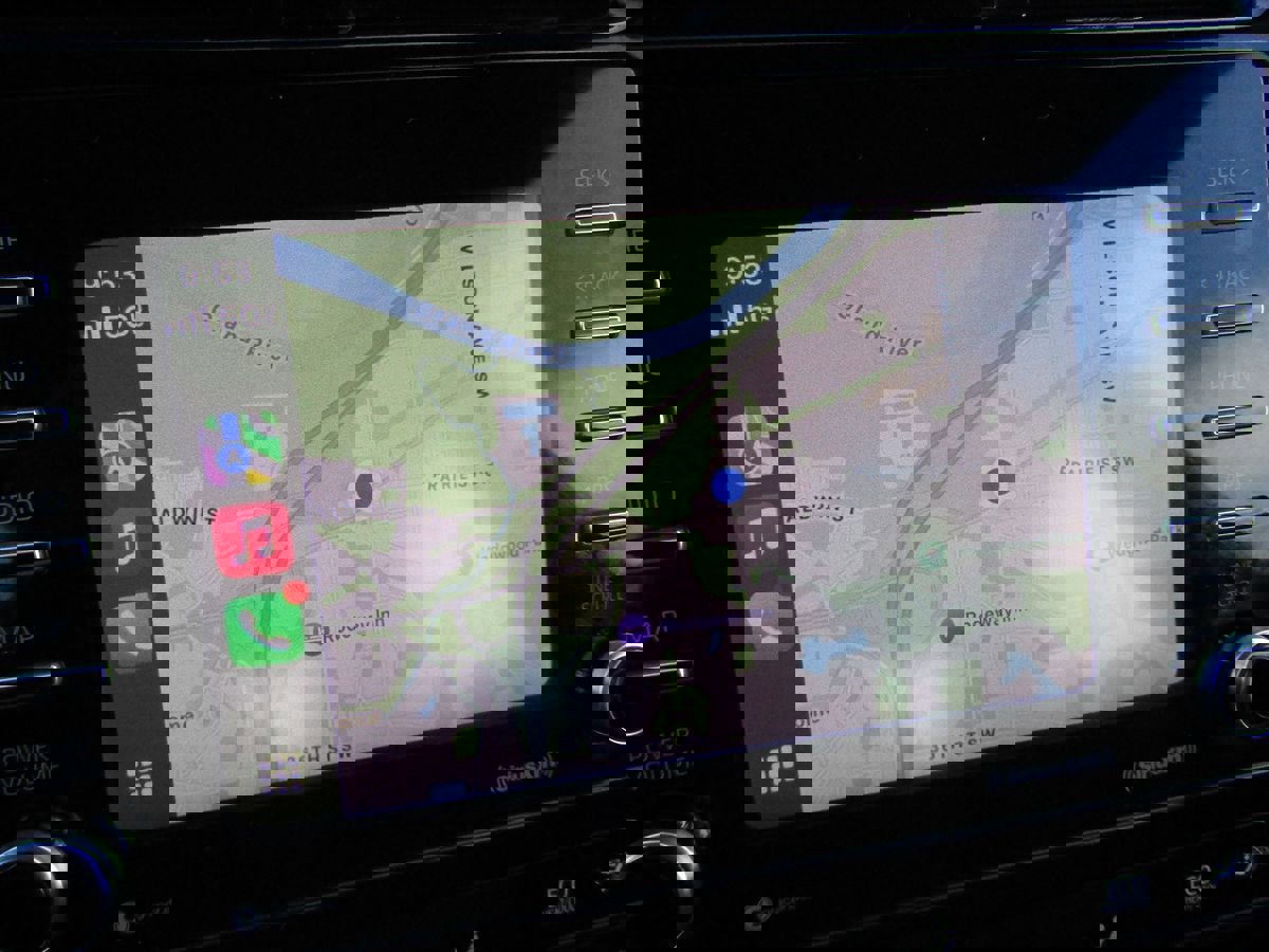 Used 2021 Toyota Prius XLE image 15