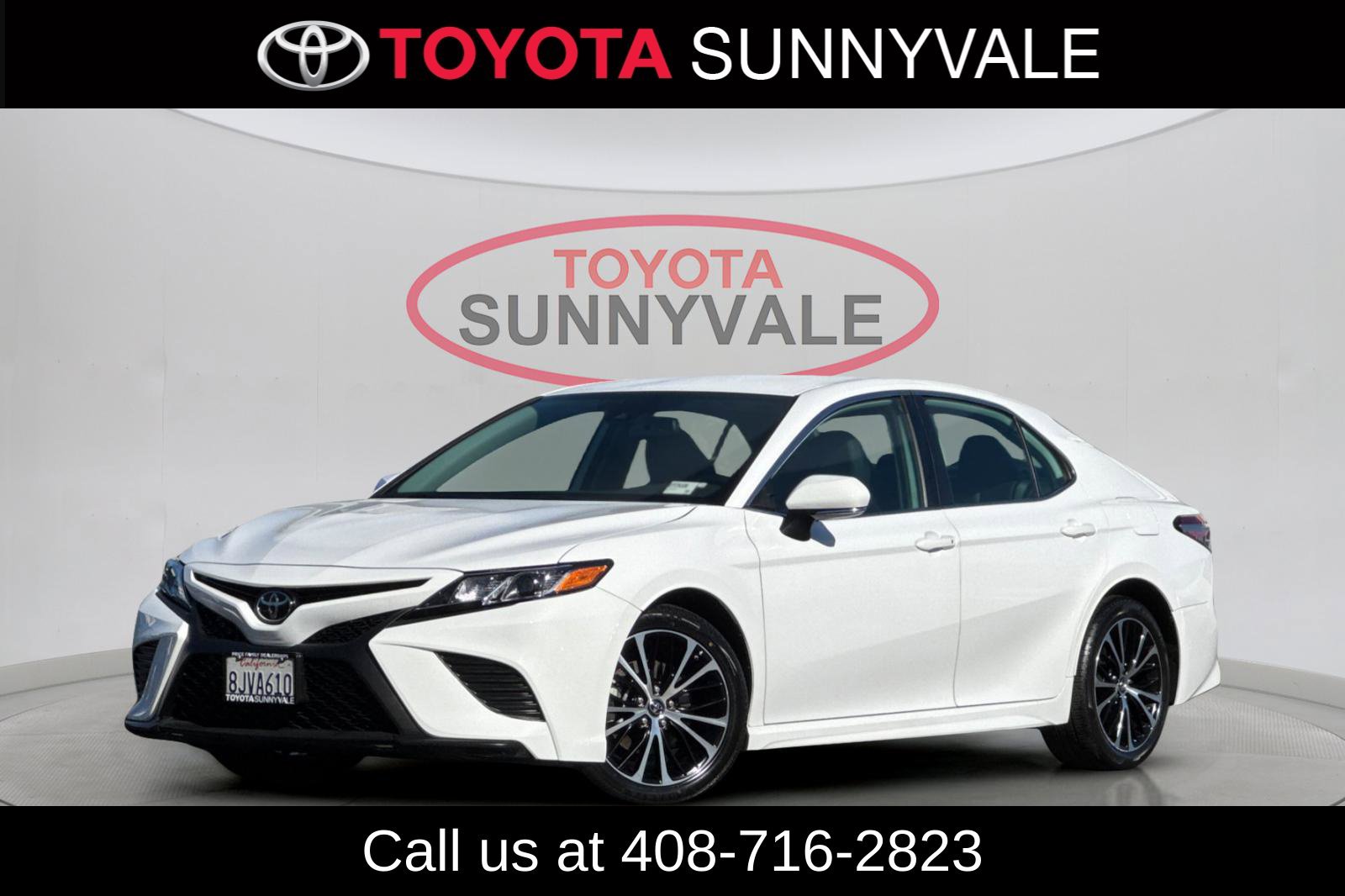 Used 2019 Toyota Camry SE w/ Convenience Package FWD image 2