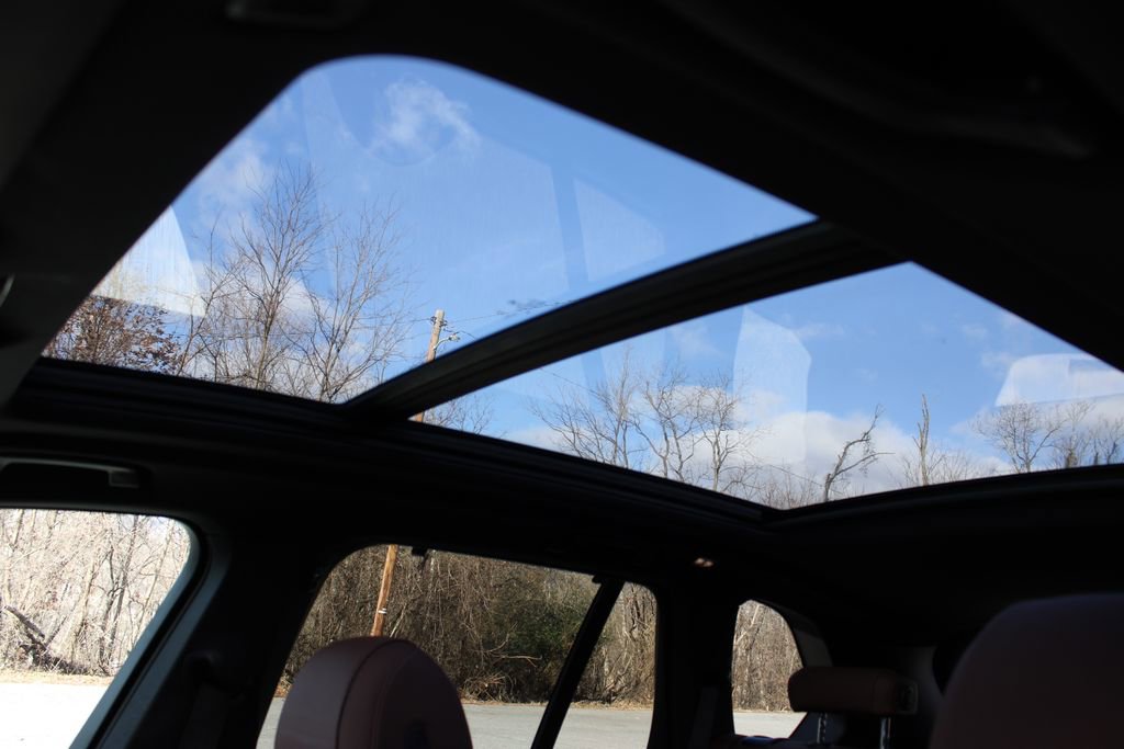 Used 2024 BMW X5 xDrive40i w/ M Sport Package image 19