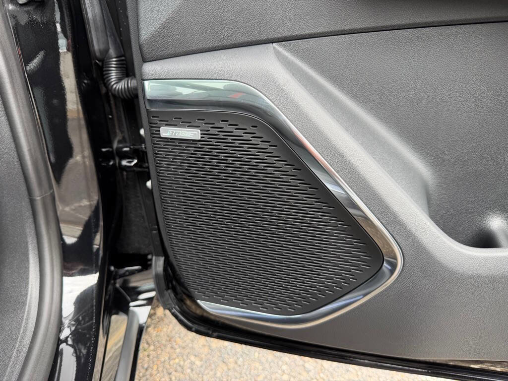 Used 2026 Chevrolet Traverse RS image 70