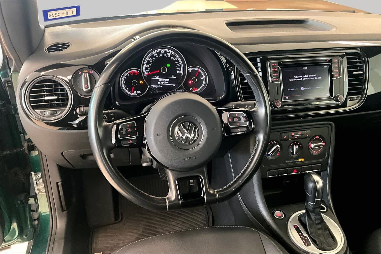 Used 2018 Volkswagen Beetle 2.0T S w/ Style & Comfort Package For S FWD image 15