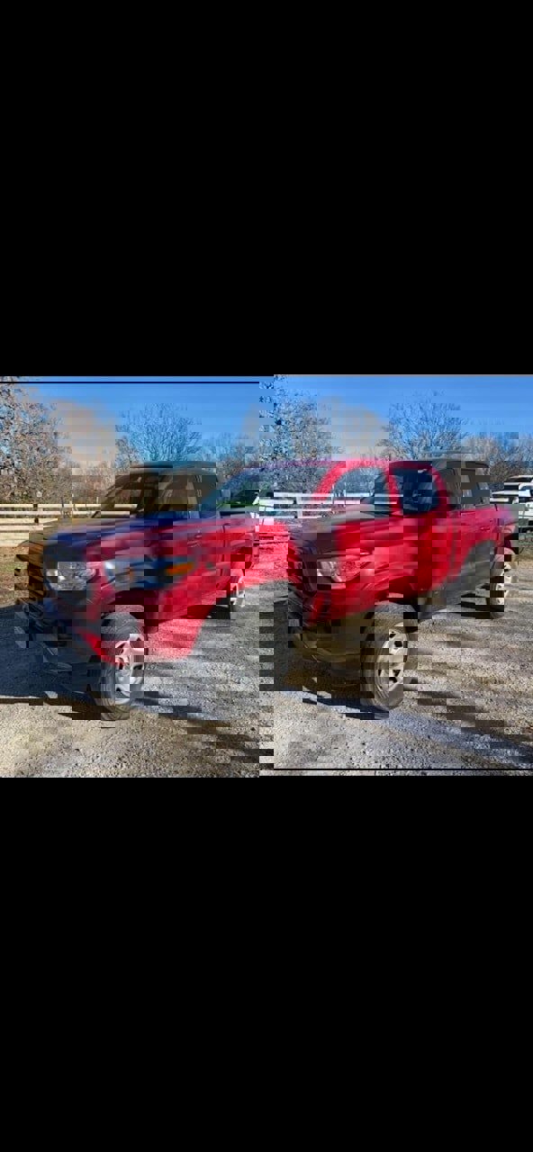 Used 2023 Toyota Tacoma SR image 8