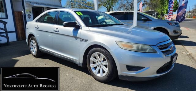 Used 2011 Ford Taurus SE FWD image 2