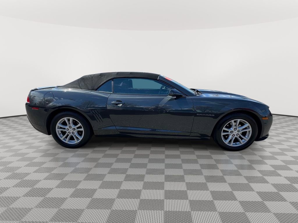 Used 2015 Chevrolet Camaro LT RWD image 5