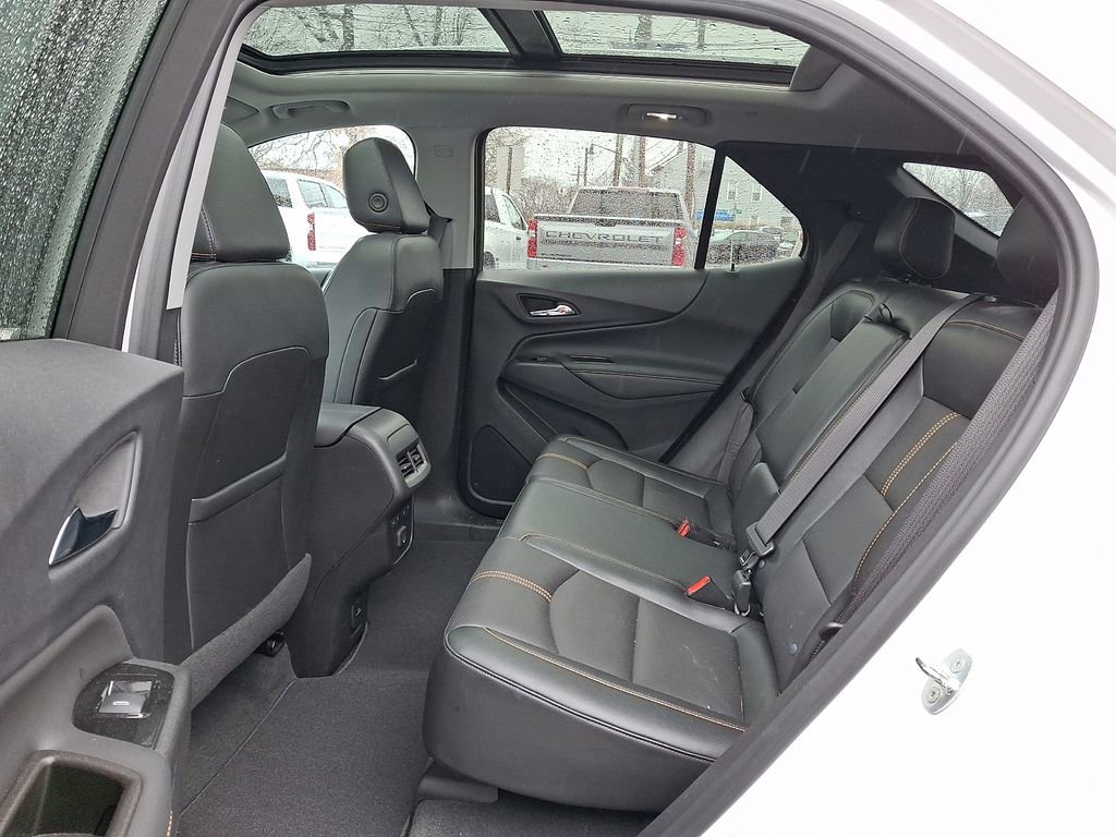 Used 2023 Chevrolet Equinox Premier image 10