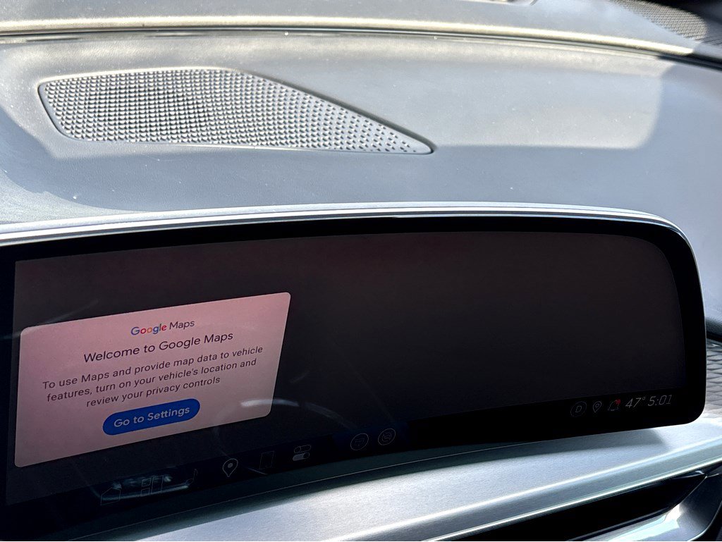 Used 2024 Cadillac Lyriq Sport image 7