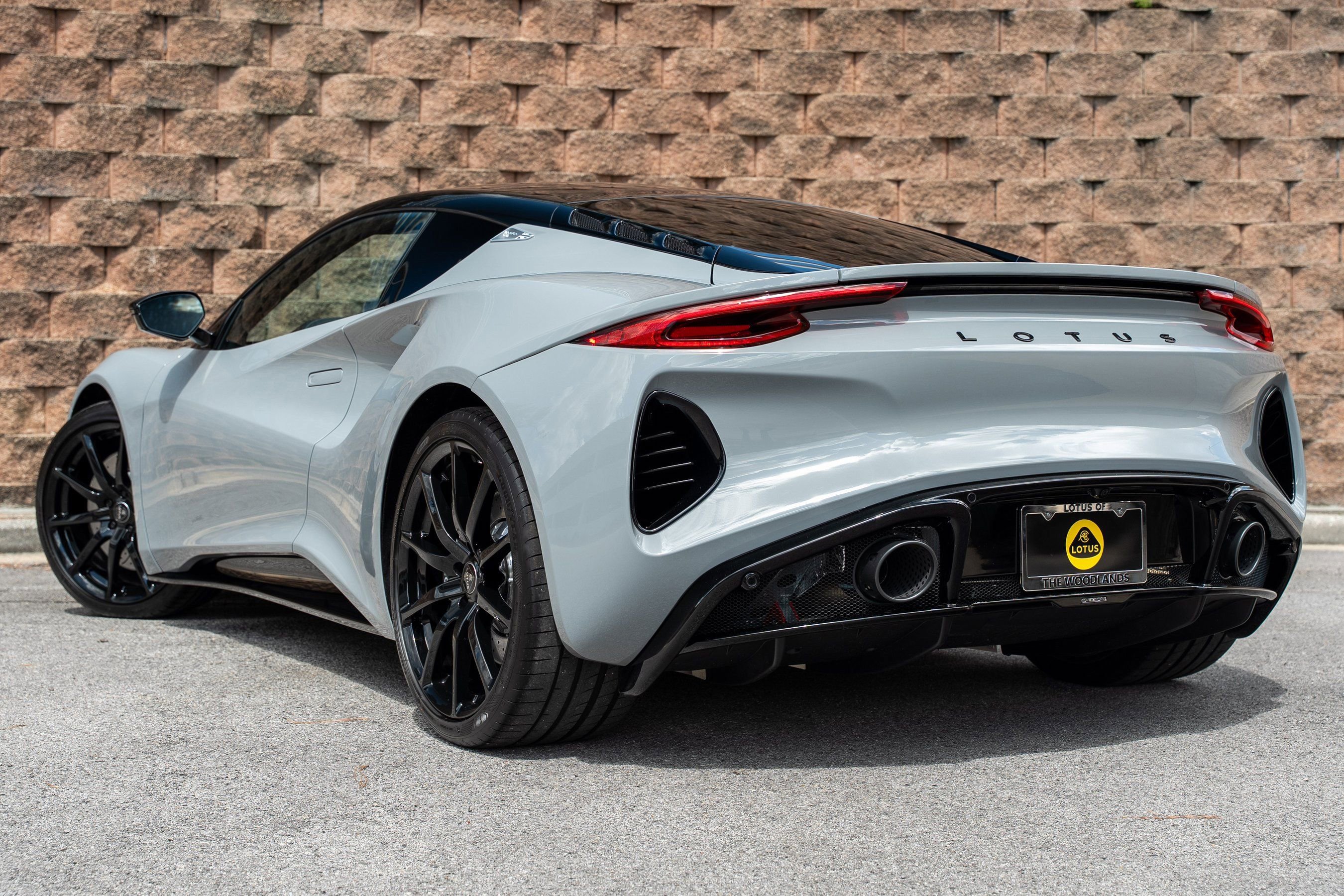 New 2025 Lotus Emira image 35