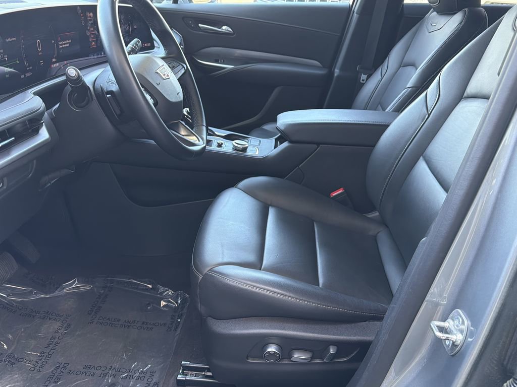Certified 2025 Cadillac XT4 Premium Luxury image 11