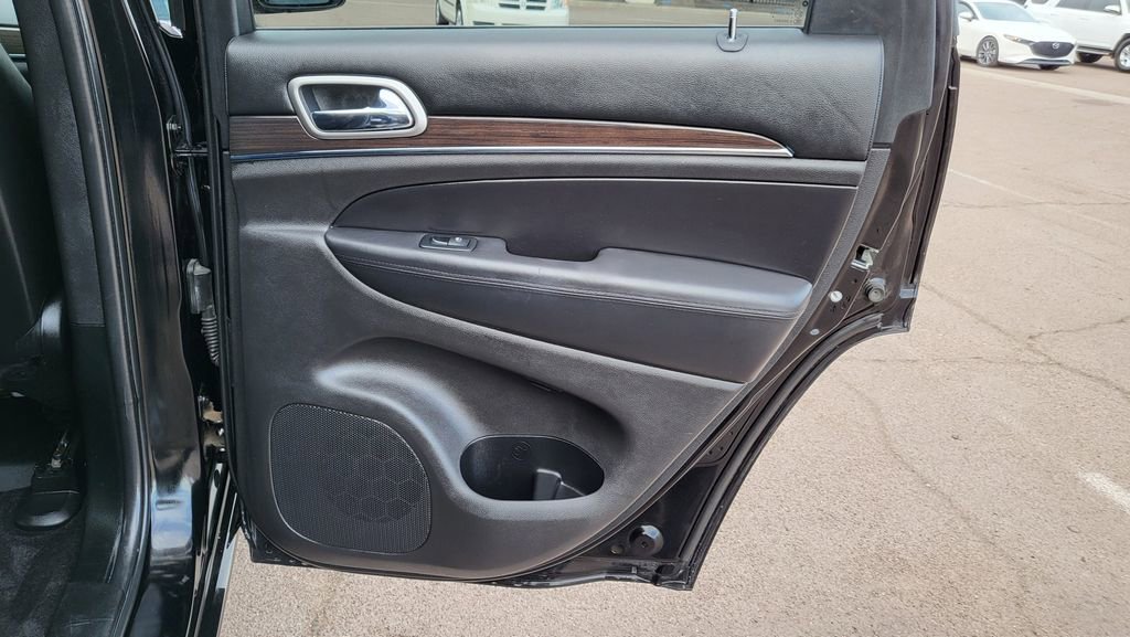 Used 2018 Jeep Grand Cherokee Overland image 19