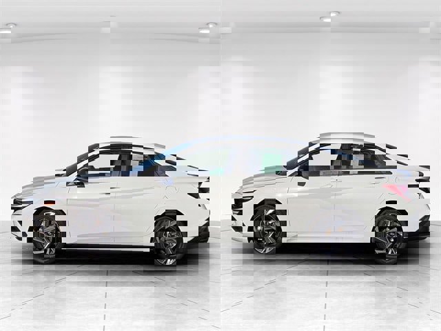 Certified 2025 Hyundai Elantra Sport image 7