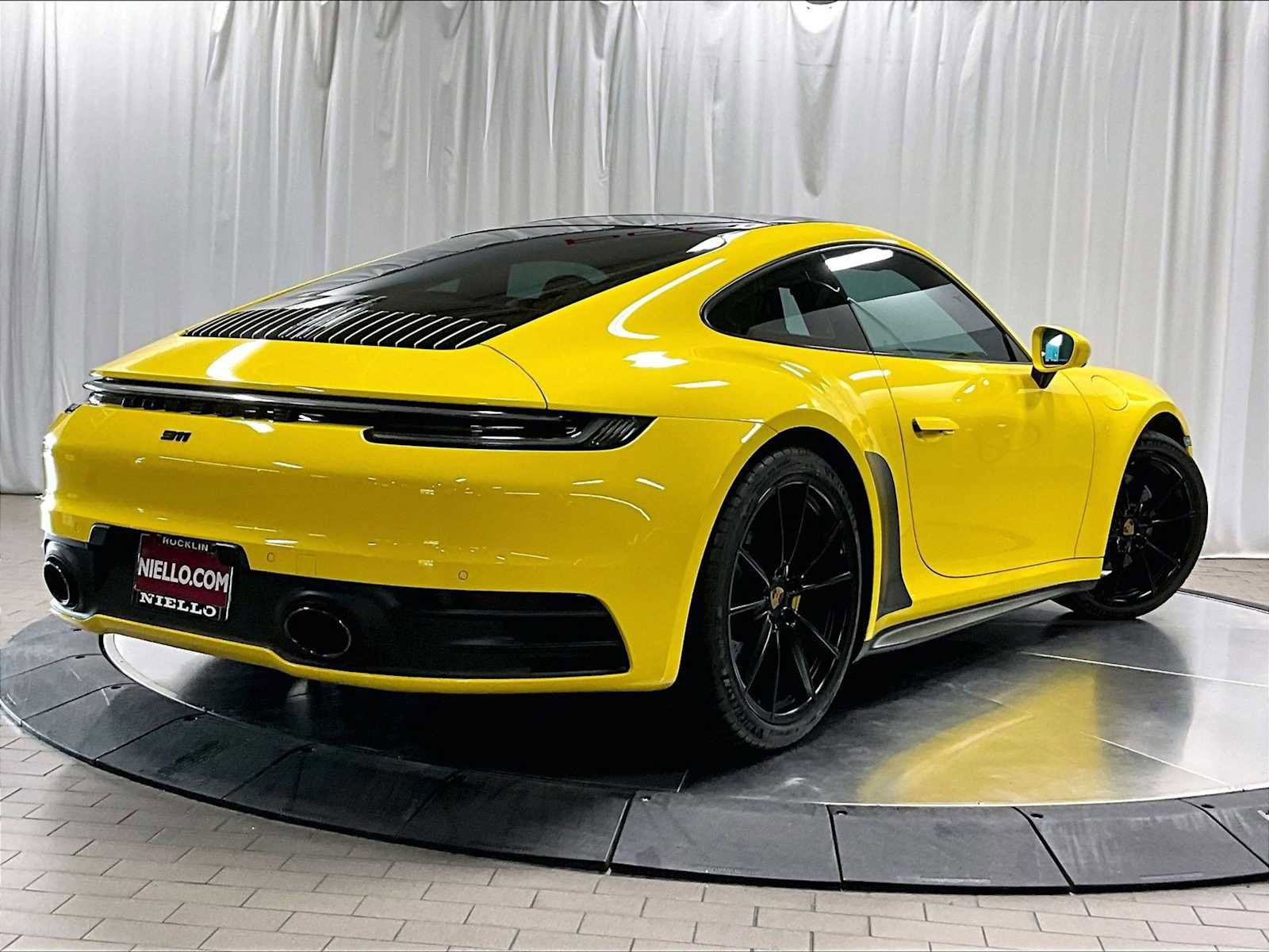 Used 2020 Porsche 911 Carrera S image 10