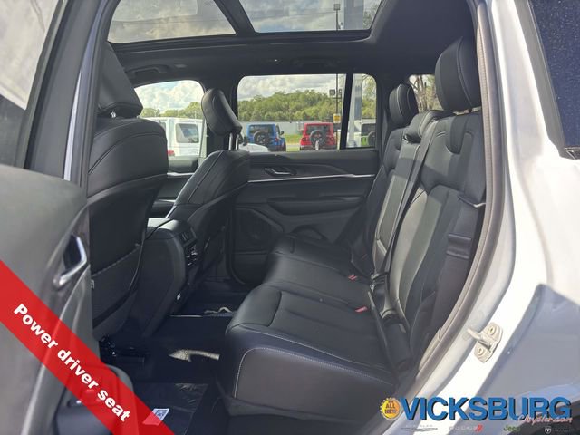 New 2025 Jeep Grand Cherokee Limited image 26