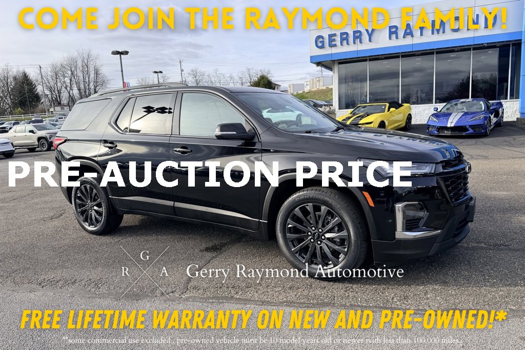Used 2023 Chevrolet Traverse RS image 1