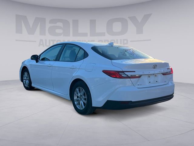 Used 2025 Toyota Camry LE image 3