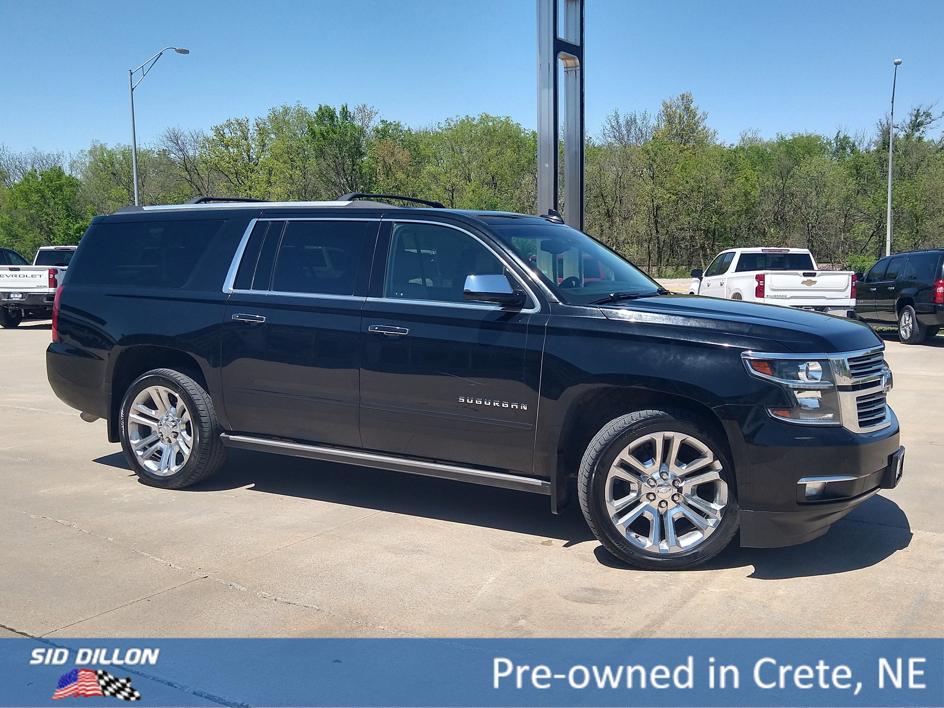 Used 2020 Chevrolet Suburban Premier w/ Premier Plus Edition image 18