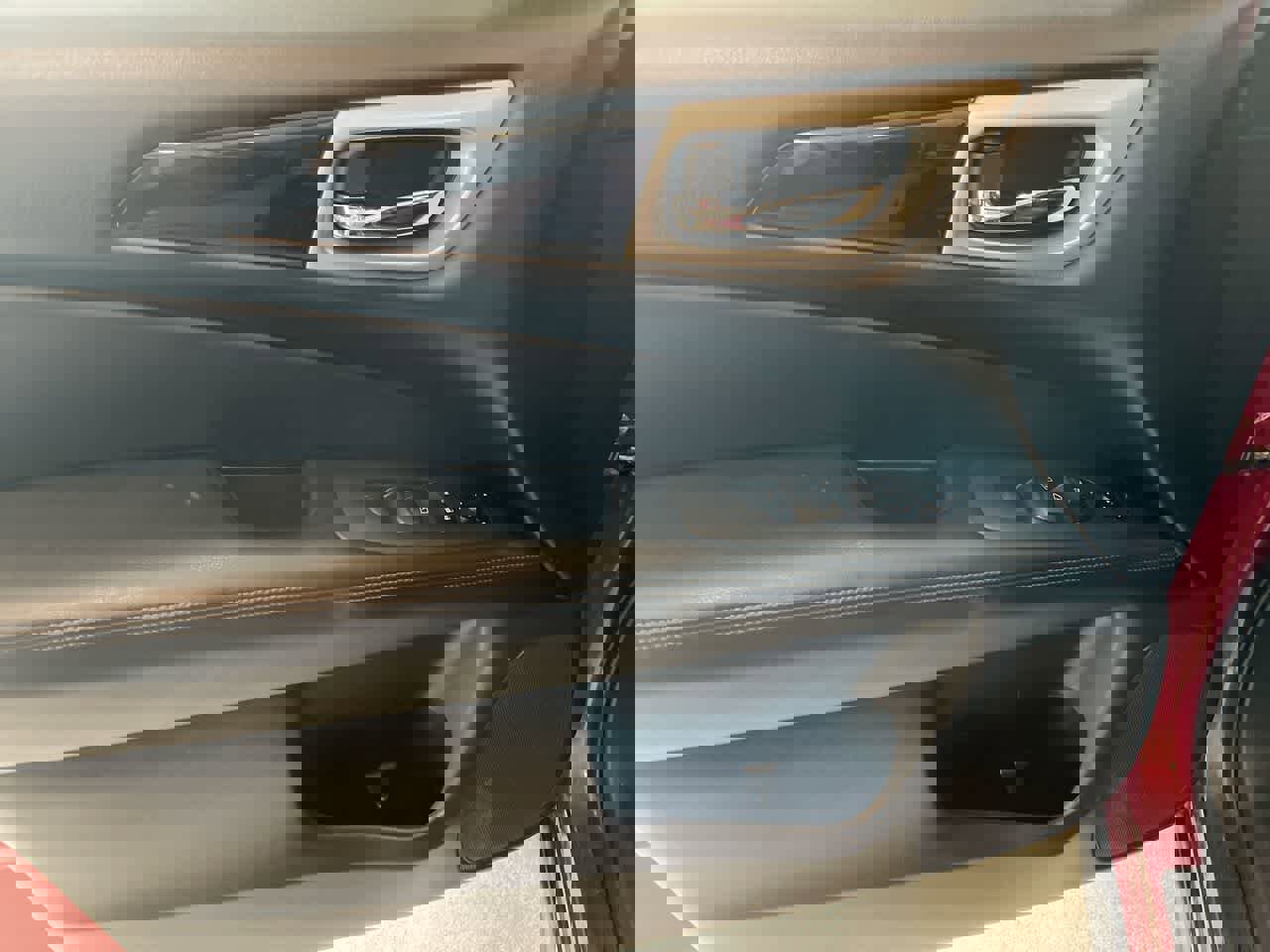 Used 2018 Nissan Pathfinder SV image 13